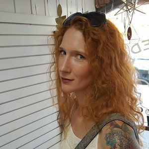 Meet your Posher, Elaine